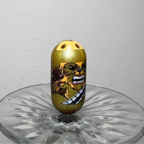4/$10! Mighty Beanz Chewbacca #8 Star Wars Collection 2010 Moose Battle Toys - Picture 2 of 9